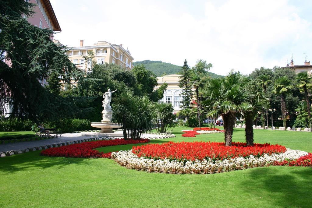 Apartment Vivoda Opatija Buitenkant foto